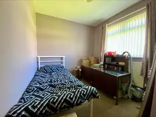9 The AvenueImage 8