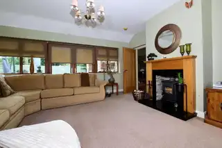 4 Riverside MeadowImage 8