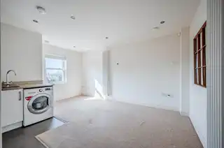 Apartment 39 Sandown ManorImage 12
