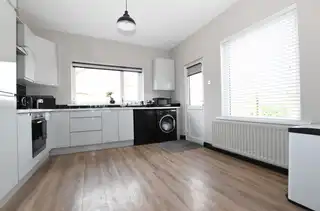 76 Belfast RoadImage 8