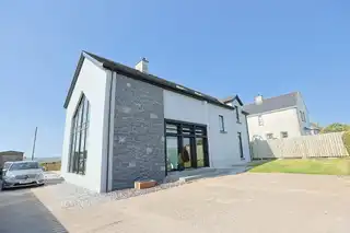 Image 1 for 178A Clonmore Road