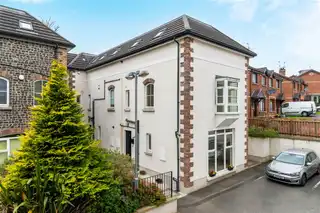 Image 1 for 15 Barnfield Manor