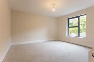 17B Antrim RoadImage 11