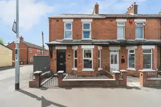 Image 1 for 83 Ravenscroft Avenue