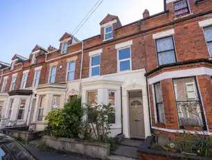 Image 1 for 16 Rossmore Avenue